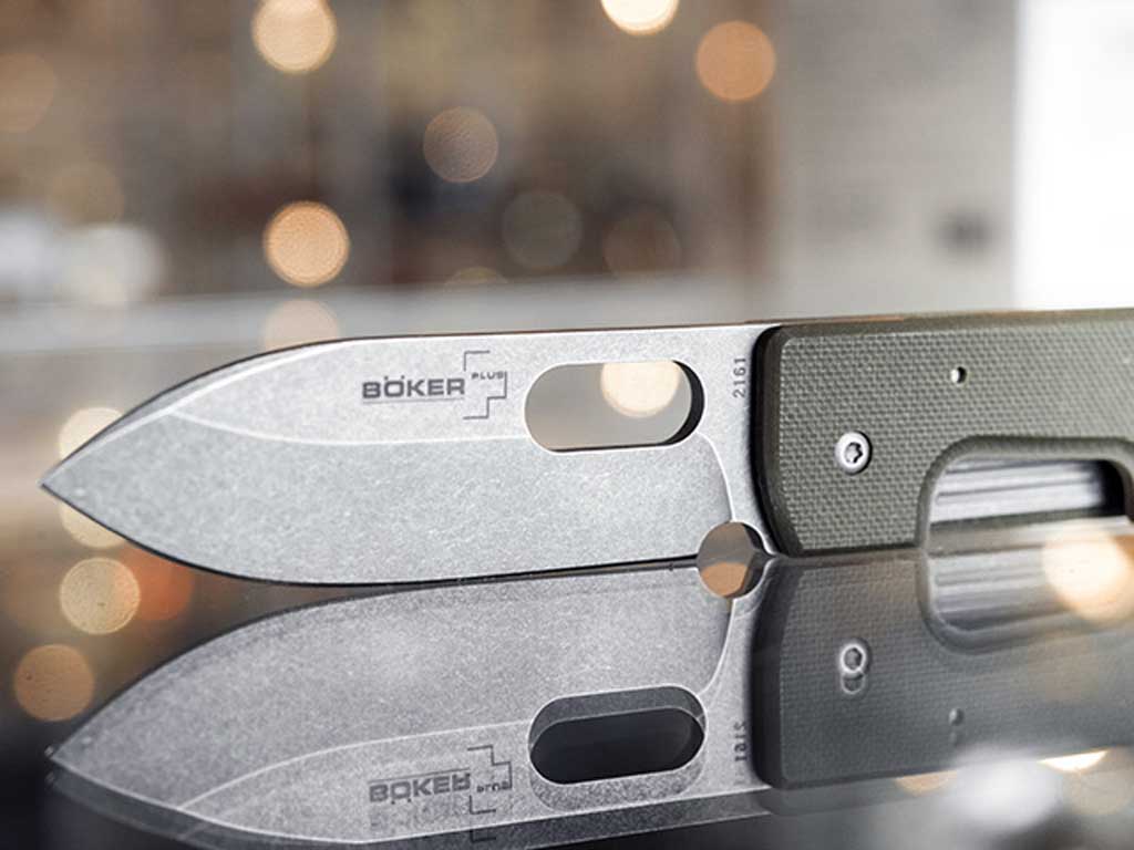 knifestock blog - mecanismos de abertura thumb hole